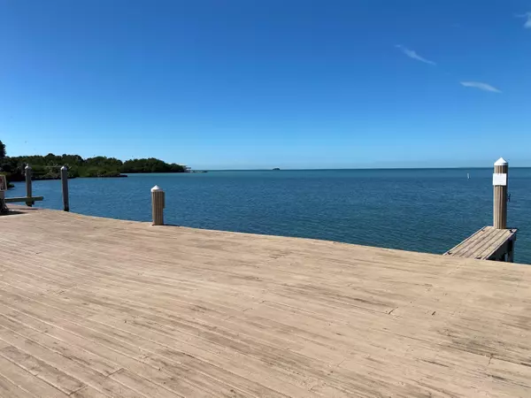 Tavernier, FL 33070,94220 Overseas Highway #6-D