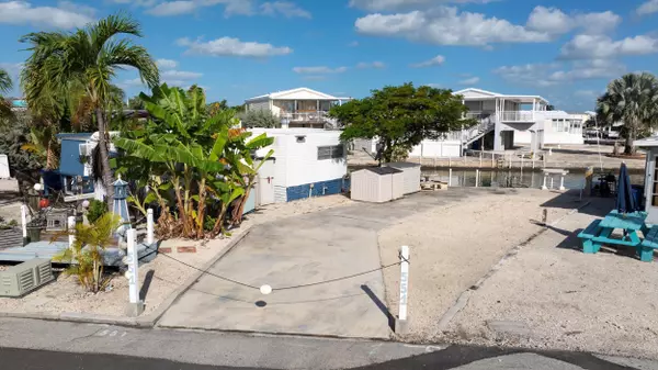 Cudjoe, FL 33042,701 Spanish Main Drive #551