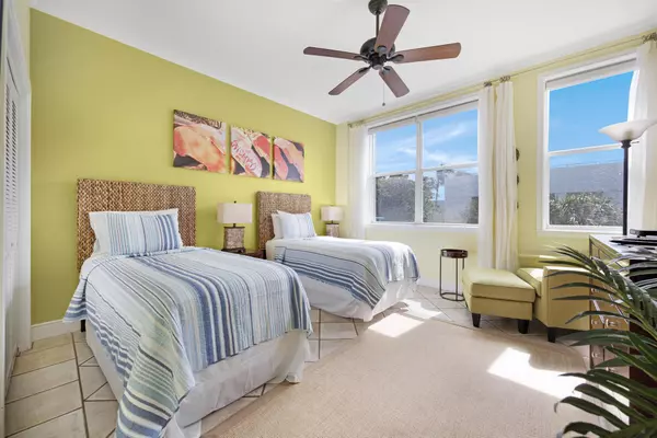 Key West, FL 33040,115 Front Street #301