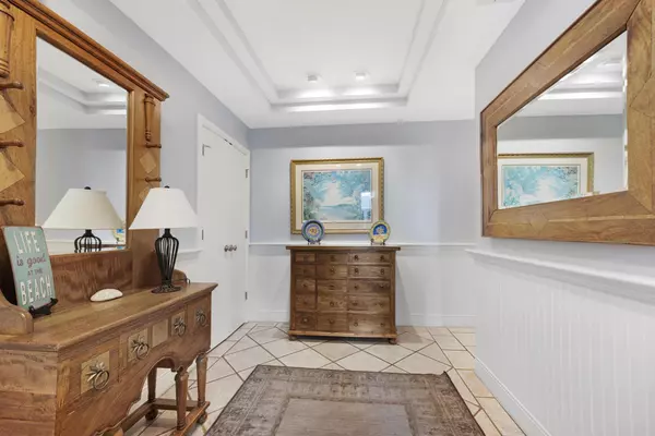 Key West, FL 33040,115 Front Street #301