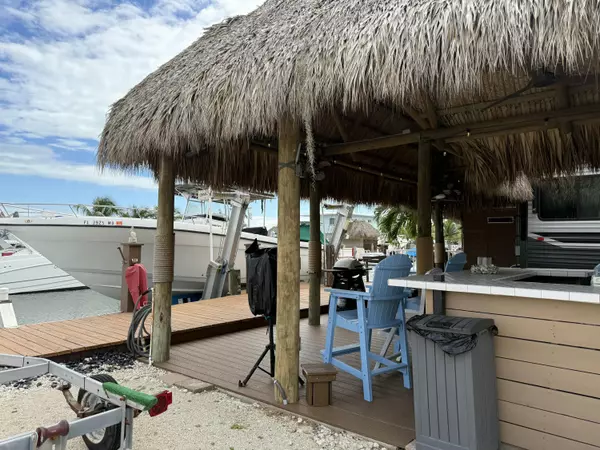 Key Largo, FL 33037,999 Morris Avenue #4-8