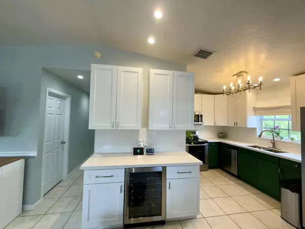 Tavernier, FL 33037,150 Peace Avenue