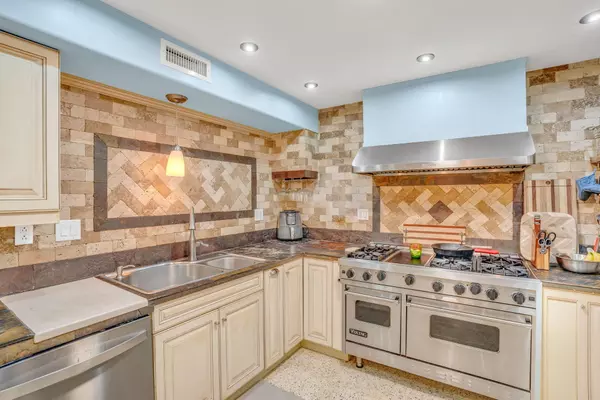 Tavernier, FL 33070,278 Gardenia Street