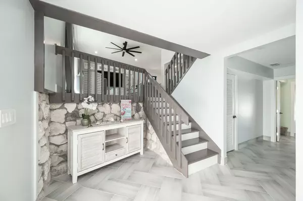 Key Haven, FL 33040,16 Azalea Drive