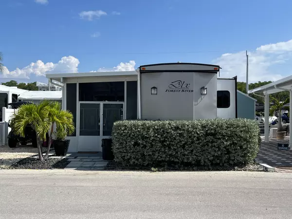 Key Largo, FL 33037,325 Calusa Street #217