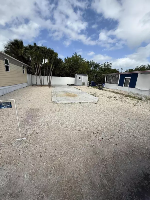 Key Largo, FL 33037,325 Calusa Street #508