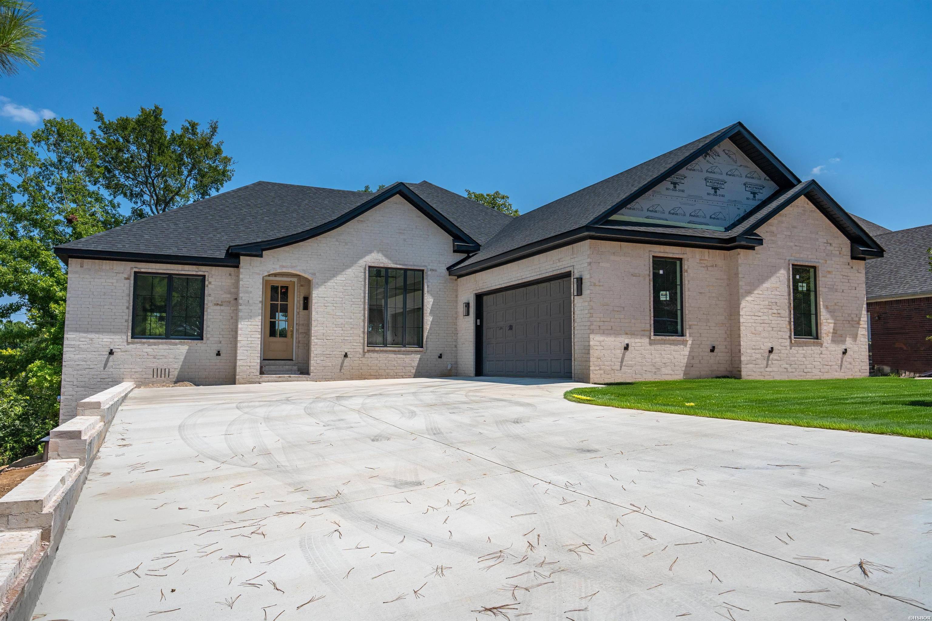 197 TRABECCA, Hot Springs, AR 71913