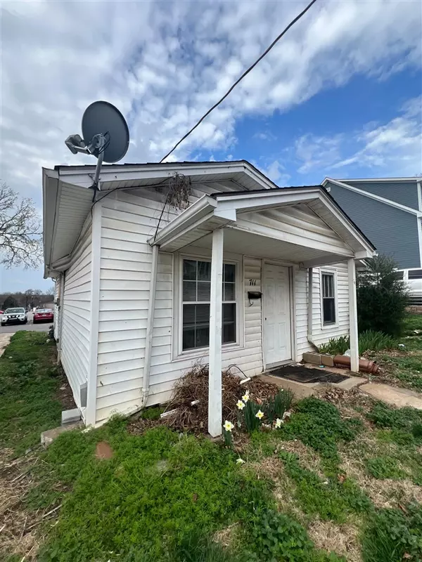 711 E 14th Avenue, Bowling Green, KY 42101