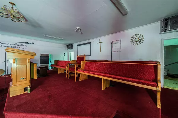 Russellville, KY 42276,676 E 6th Street