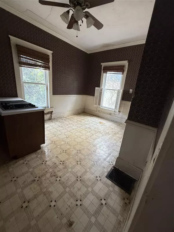 Bowling Green, KY 42101,931 Elm Street