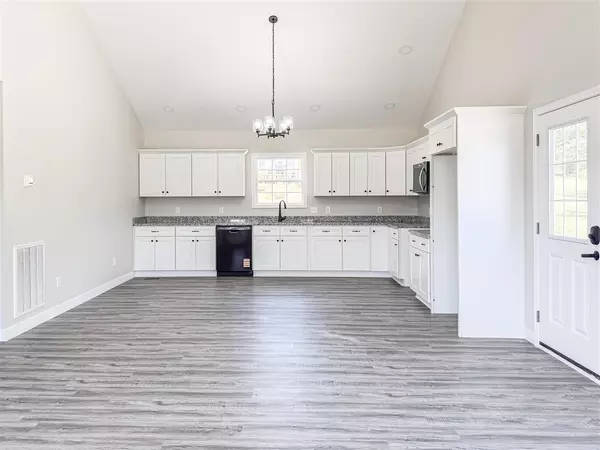 Canmer, KY 42722,7899 Defries Road