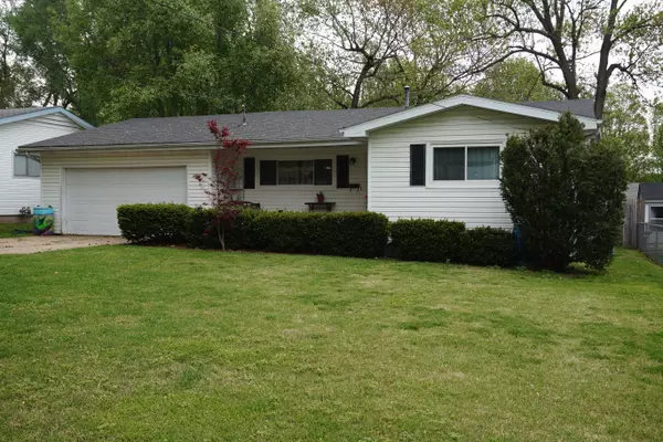 2352 South Clay Avenue, Springfield, MO 65807