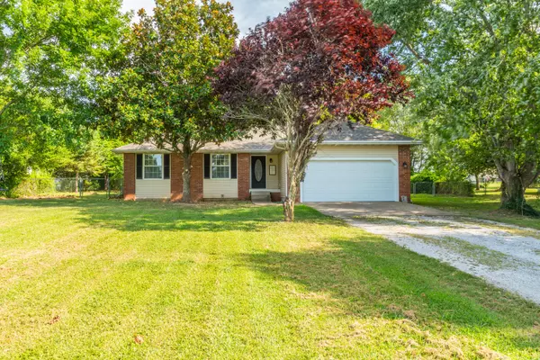 699 Lone Hickory Road, Ozark, MO 65721