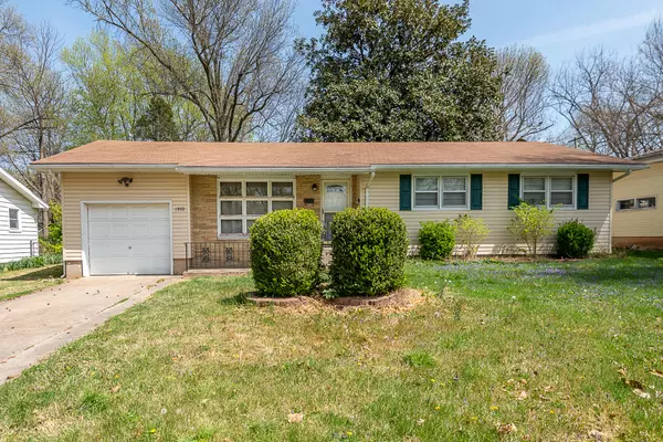 1932 South Newton Avenue, Springfield, MO 65807