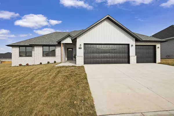 709 East Penzance Circle, Nixa, MO 65714