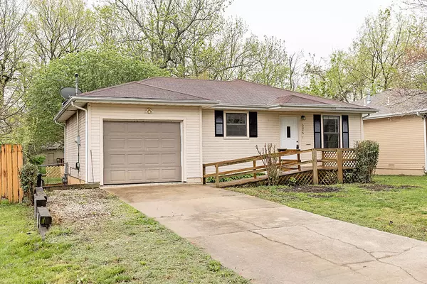 3006 West Hovey Street, Springfield, MO 65802