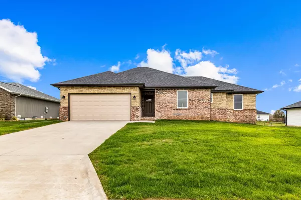 472 Little Avenue, Clever, MO 65631