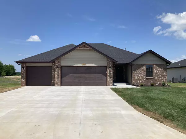 255 Rabbit Run Ct, Rogersville, MO 65742