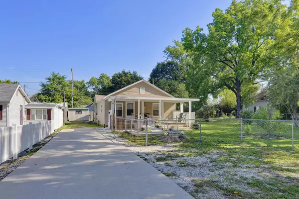 3021 West Olive Street, Springfield, MO 65802