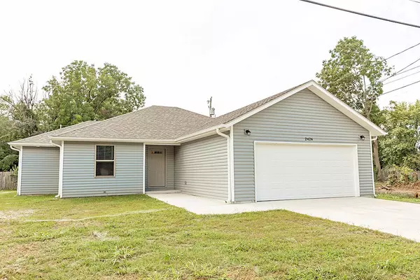 2426 East Atlantic Street, Springfield, MO 65803