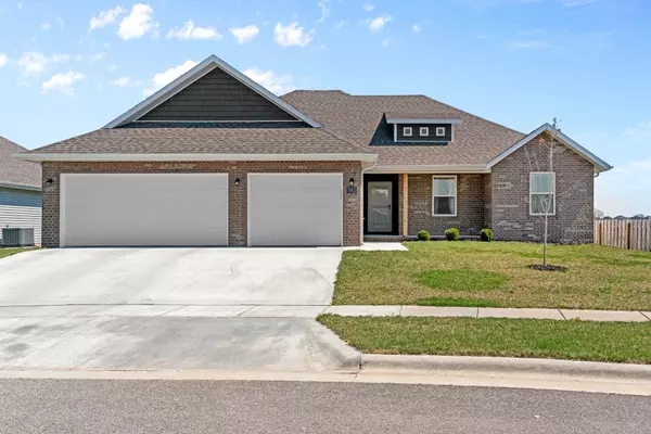 742 East Penzance Circle, Nixa, MO 65714