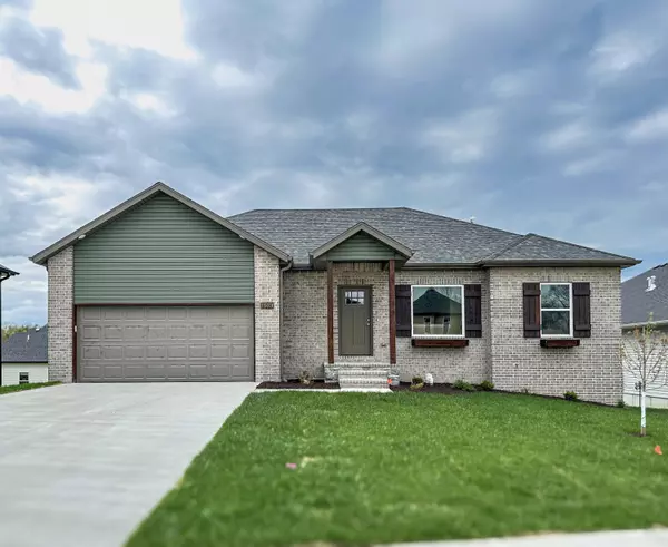 1103 South Swift Avenue, Ozark, MO 65721