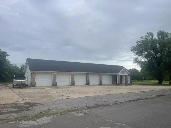 608 East Collier Street, Marionville, MO 65705