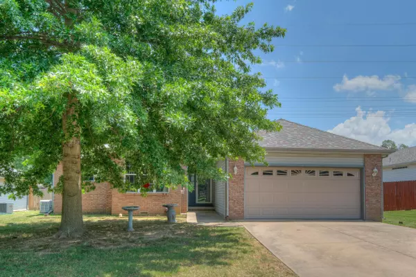 3805 Hawthorn Court,  Joplin,  MO 64804