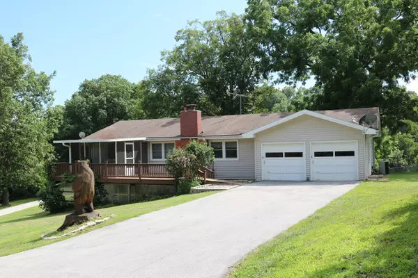 1990 North Farm Road 231, Strafford, MO 65757