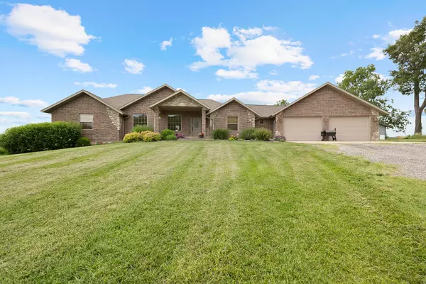 11561 Highway Ee, Vanzant, MO 65768