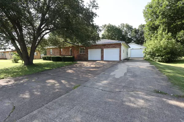 West Plains, MO 65775,2104 Lambe Avenue