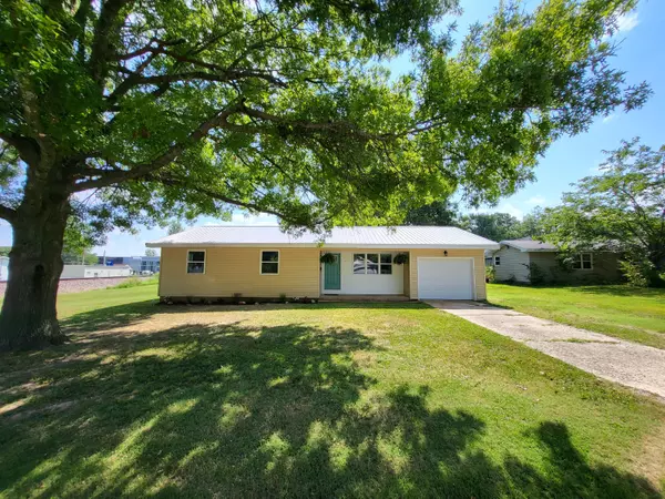 Marshfield, MO 65706,330 South White Oak Road