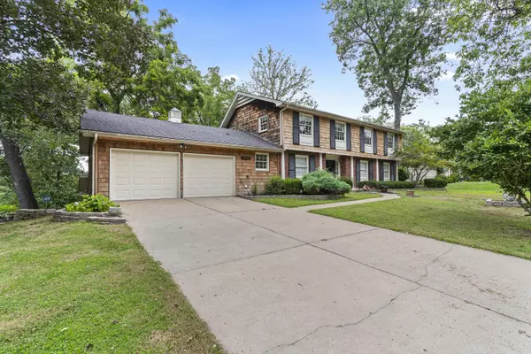 2345 East Rosebrier Street, Springfield, MO 65804