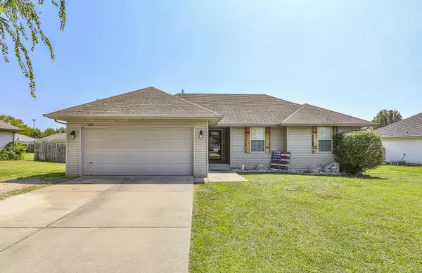 102 Sedona Lane, Willard, MO 65781