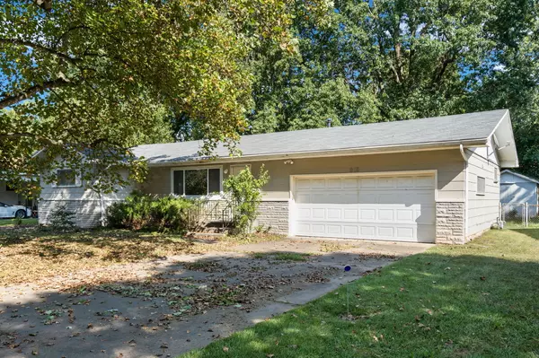 818 North Oak Grove Avenue,  Springfield,  MO 65802