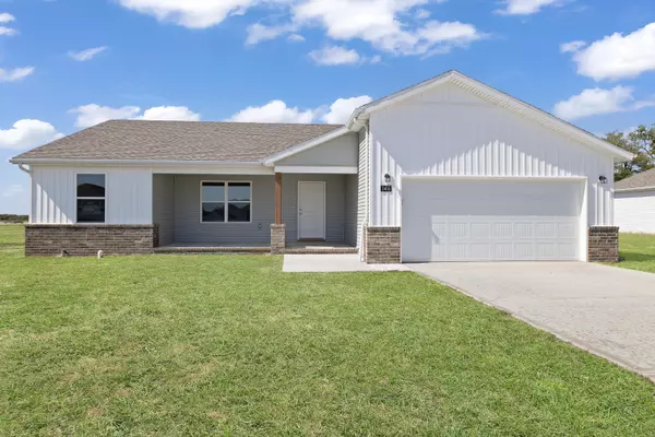 2405 South Cheri Court, Bolivar, MO 65613