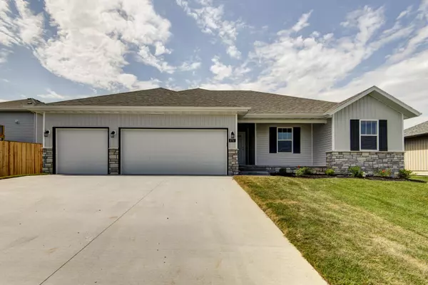 Nixa, MO 65714,876 East Stone Crest Drive #Lot 63