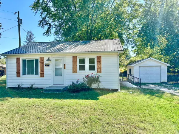 918 East Locust Street, Bolivar, MO 65613