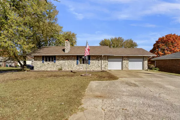 2025 East Camorene Street, Springfield, MO 65803