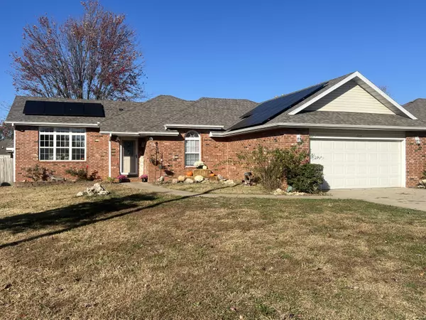 605 West Chandler Drive, Willard, MO 65781