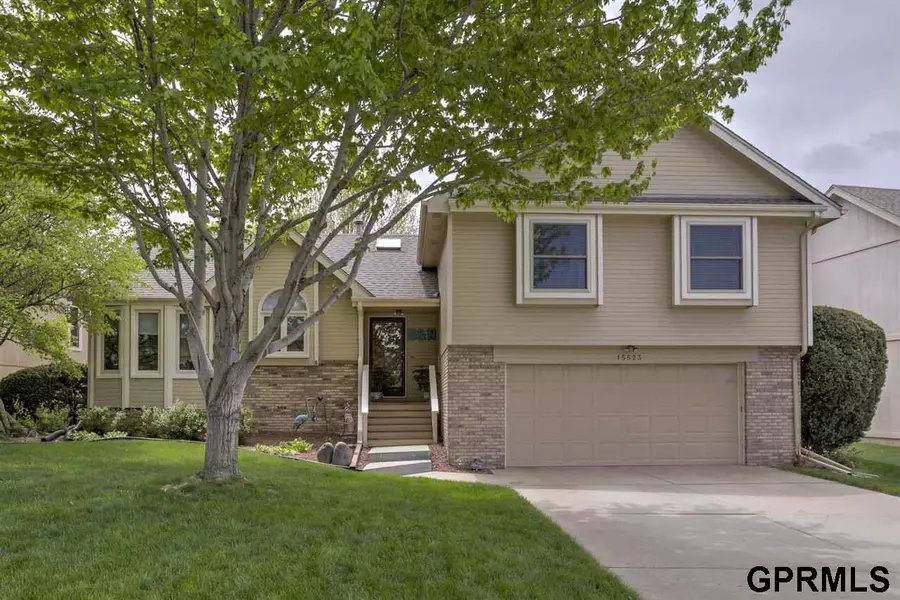 15523 Burt Street, Omaha, NE 68144