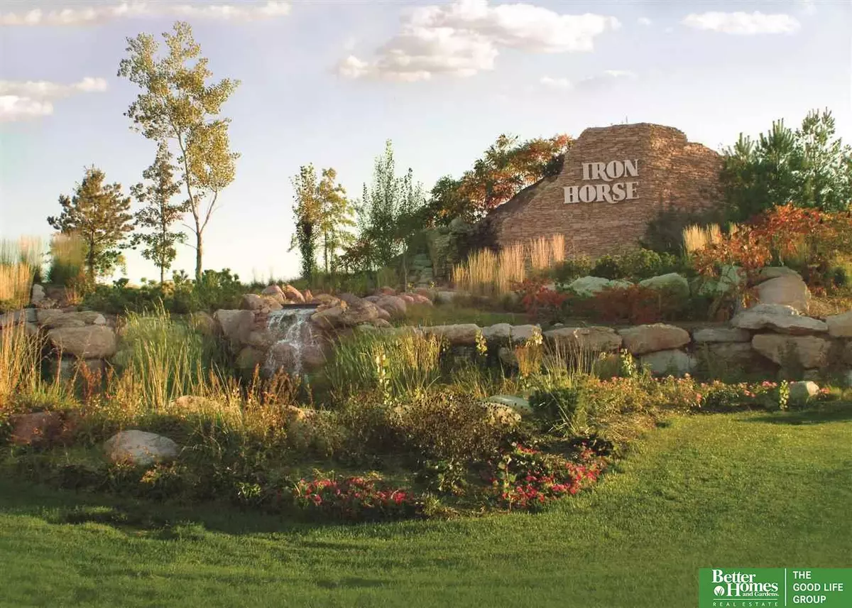 Ashland, NE 68003,409 South Lakeview Way  #160