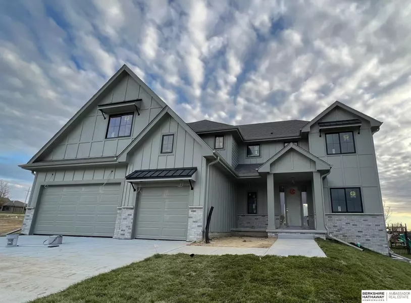 12505 Pheasant Run Circle, Papillion, NE 68046