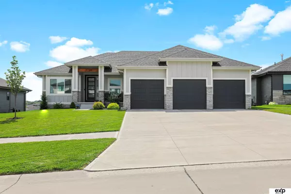 3024 Big Elk Parkway, Elkhorn, NE 68022