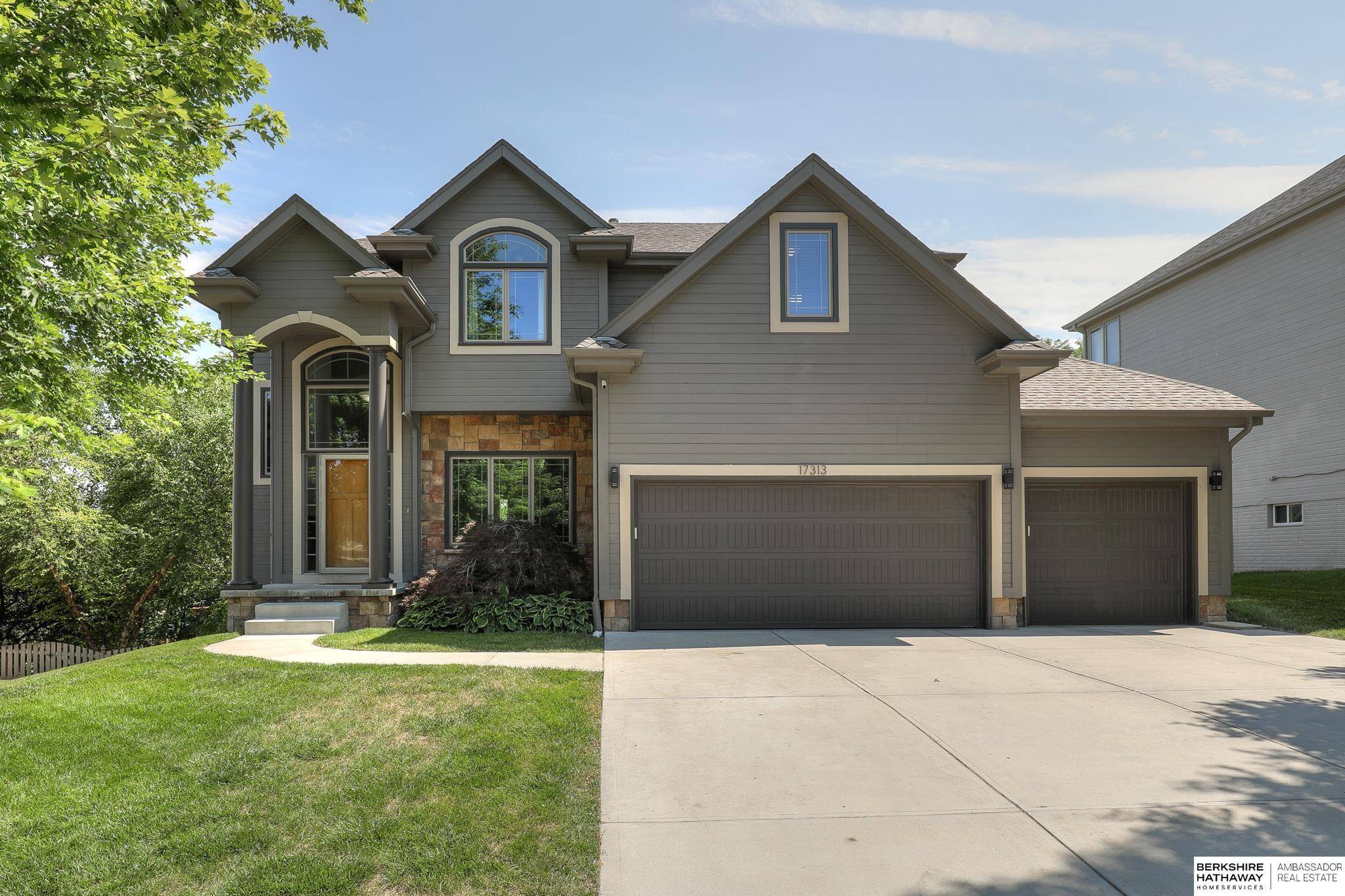 17313 Sharp Street, Omaha, NE 68135
