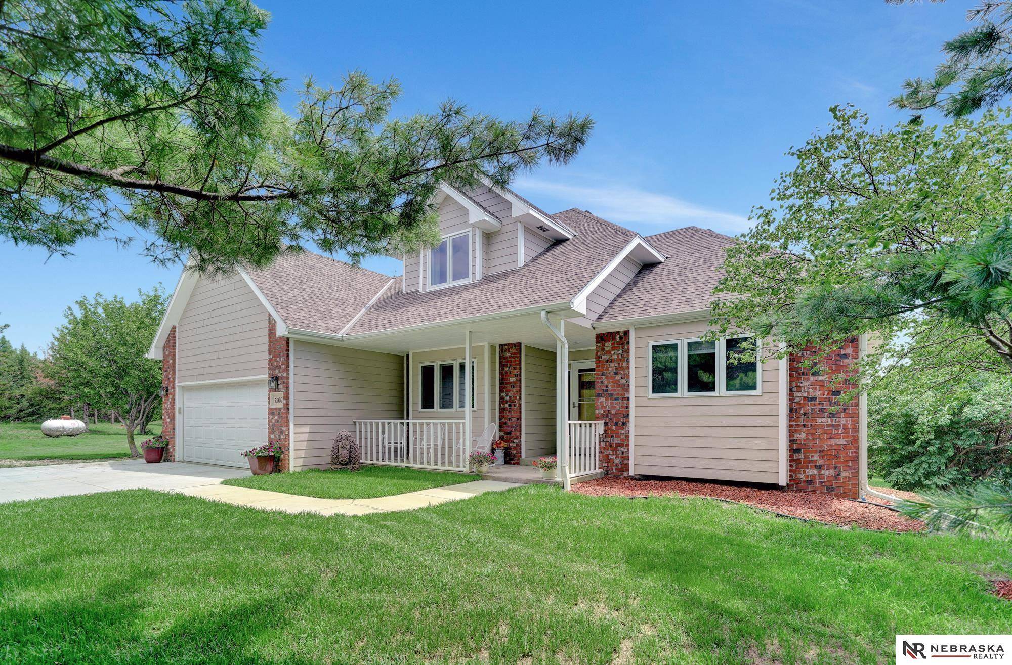 7500 SW Hunters Place, Denton, NE 68339