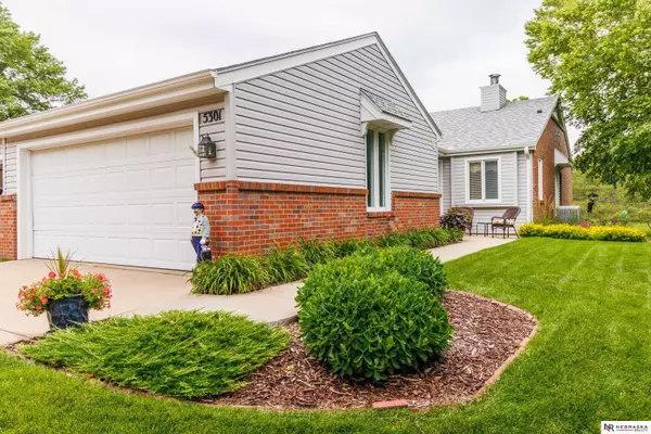 5301 Thies Cove Drive, Lincoln, NE 68516