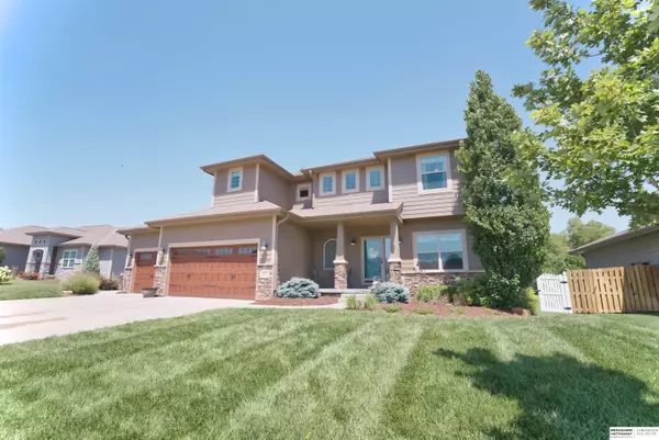 11008 Edward Street, Papillion, NE 68046