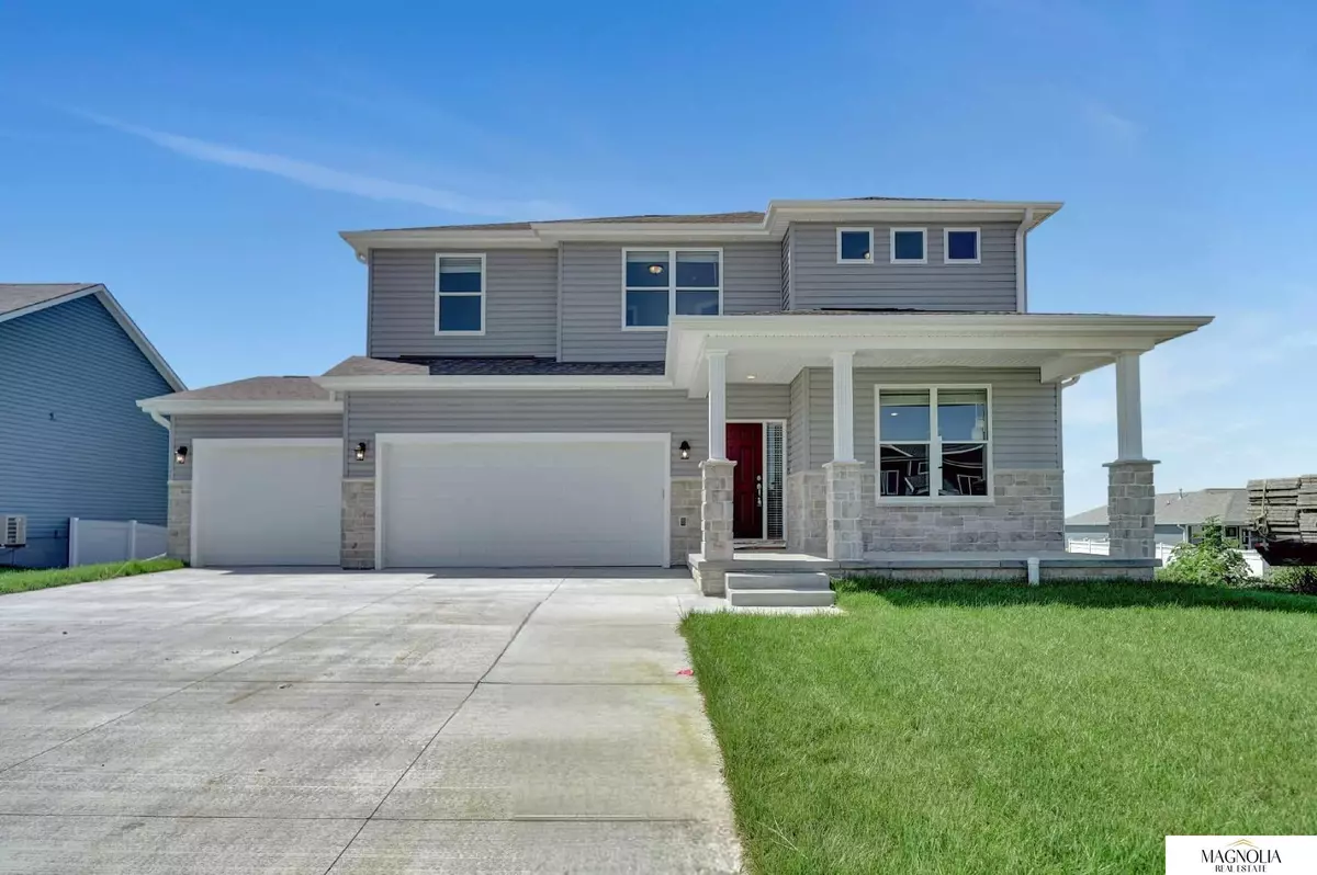 Hickman, NE 68372,335 Kristi Lane