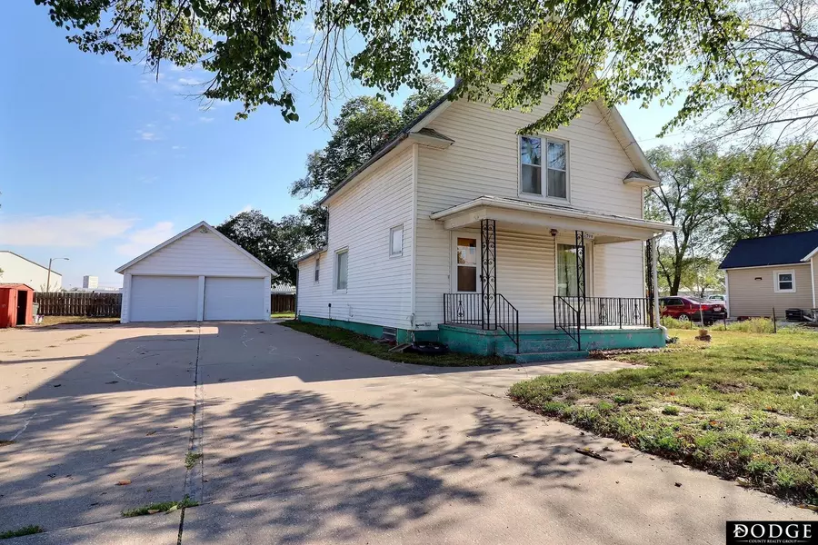 700 S Broad Street Circle, Fremont, NE 68025